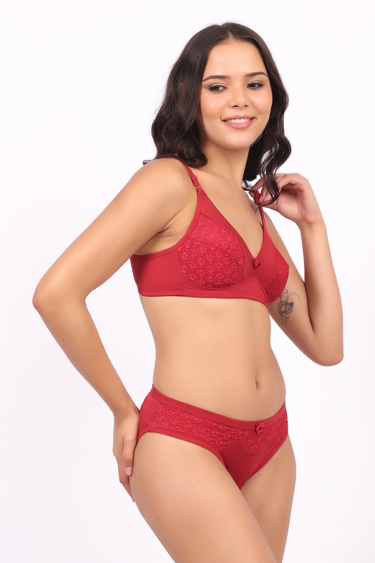 Comfortable & Breathable Fabric | Nudiva Non Padded Self Design Lingerie Set